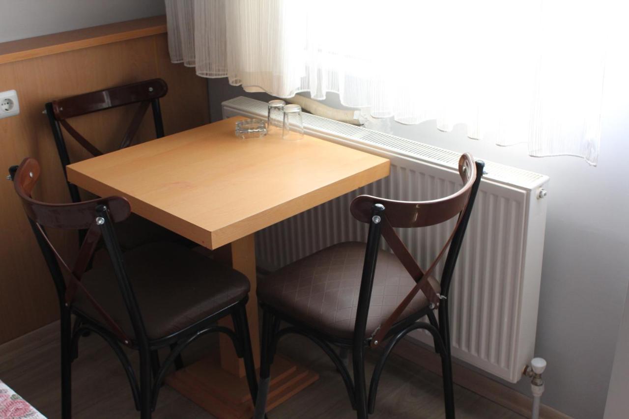 Hotel Oezsefa Istanbul Ngoại thất bức ảnh