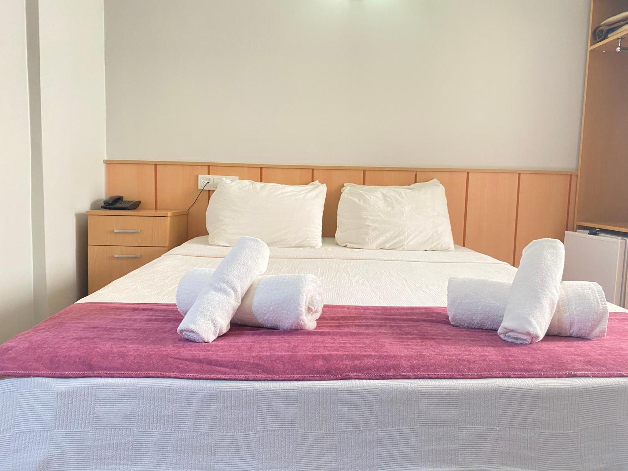 Hotel Oezsefa Istanbul Ngoại thất bức ảnh